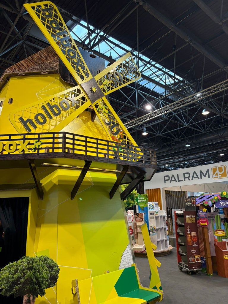 Kartonnen molen op euroshop Kartonnen molen op euroshop